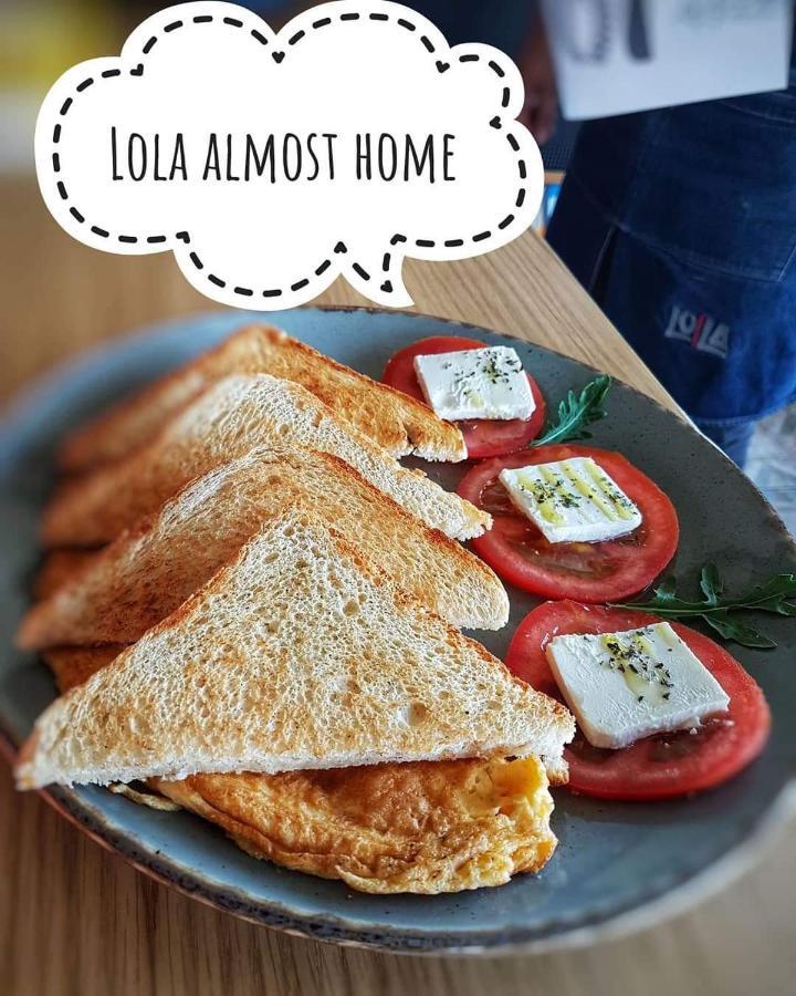Lola Almost Home ベオグラード エクステリア 写真